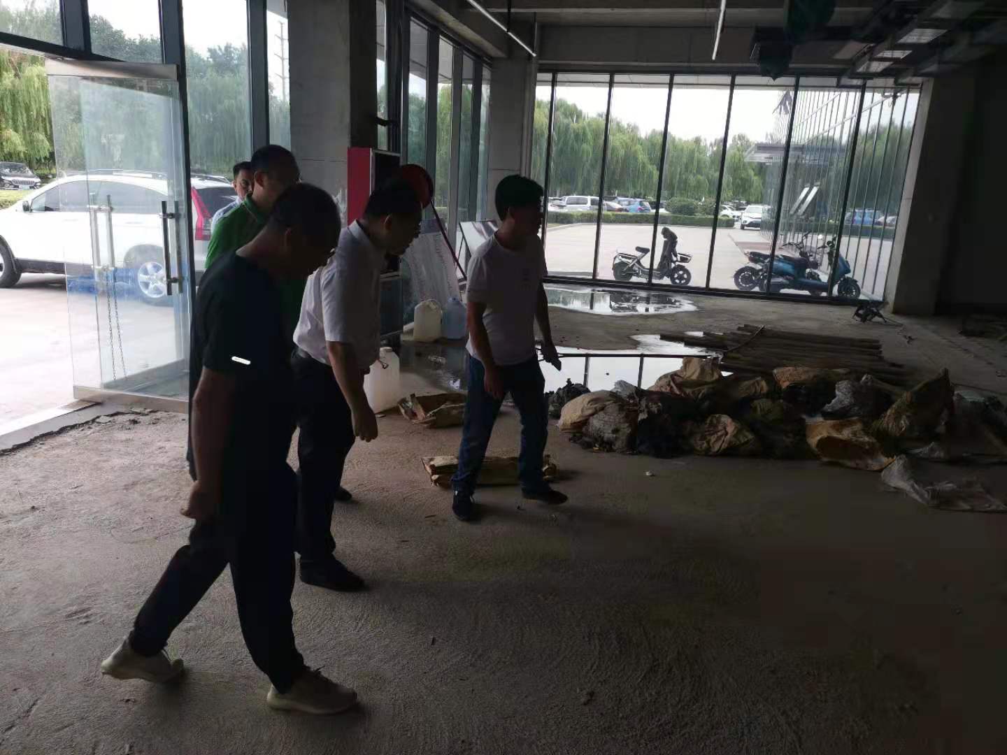安丘辛市长，文旅局李总，甲方监理等来青云数据湖项目检查工作